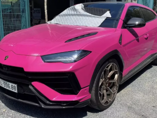 Lamborghini Urus Performante màu độc mang biển số gần 100 triệu đồng ở Tp.HCM