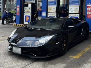 Lamborghini Aventador S của doanh nhân bí ẩn nhất Việt Nam bất ngờ tái xuất