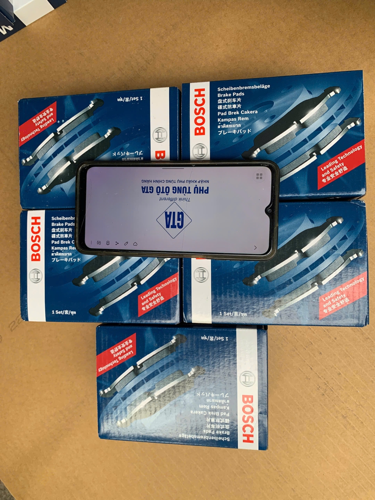 Má phanh trước Bosch Toyota Yaris Vios 0986AB2542